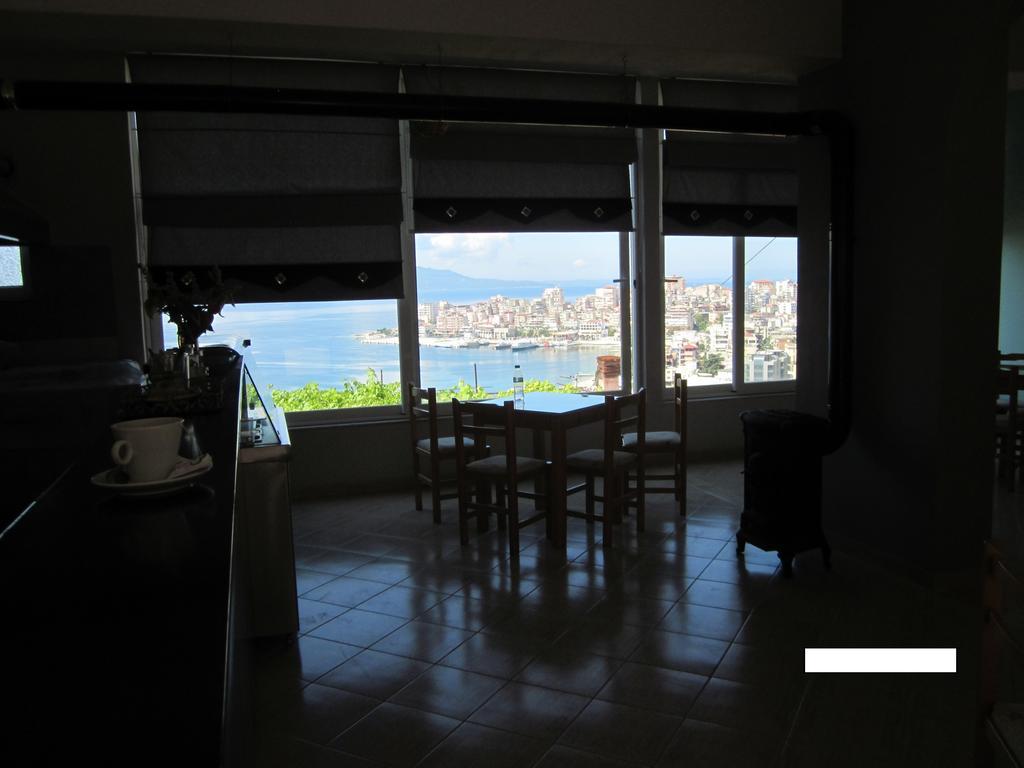 Guest House And Tavern Leo Sarande Exterior photo