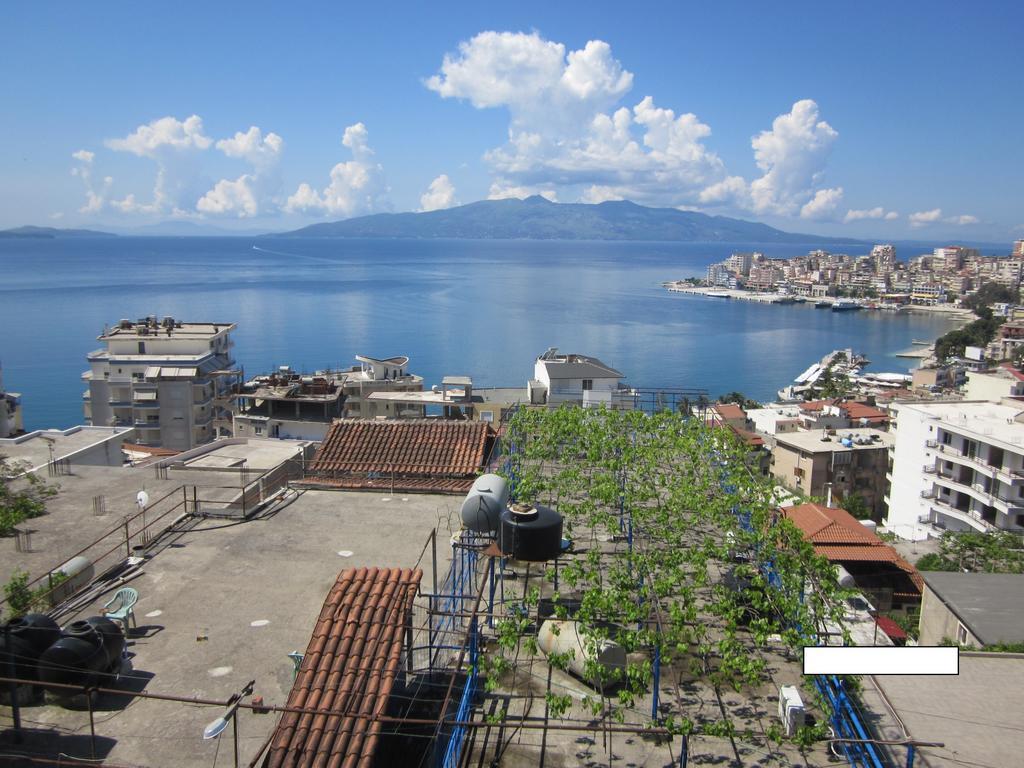 Guest House And Tavern Leo Sarande Exterior photo